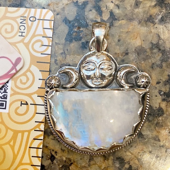 Stunning Rainbow Moonstone Triple Moonface Pendant in Sterling Silver - Picture 2 of 3